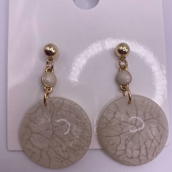 4/$20 Forever 21 Ivory & Gold Drop Earrings - Picture 1 of 3